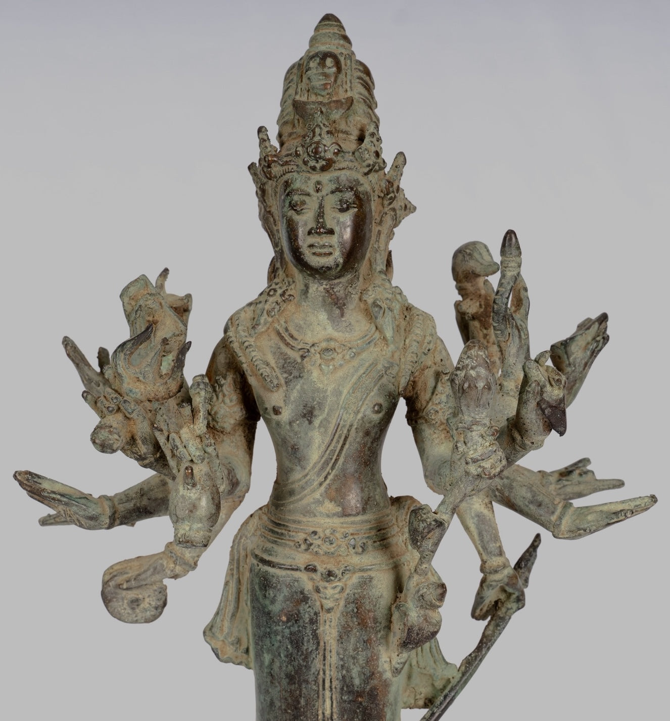 Estatua de Shiva - Estatua de shiva de 16 brazos de estilo indonesio antiguo de estilo indonesio - 32 cm/13 "