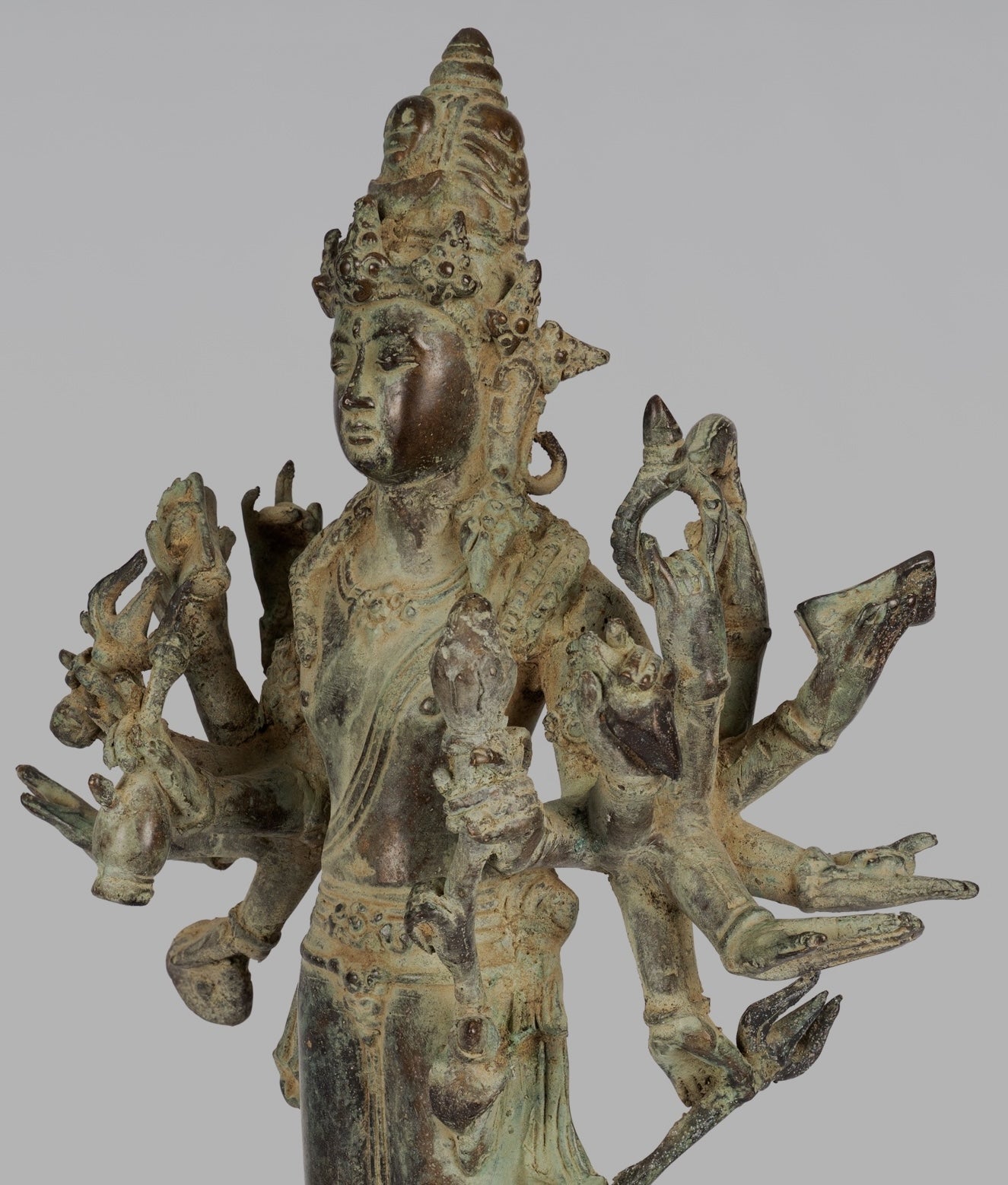 Estatua de Shiva - Estatua de shiva de 16 brazos de estilo indonesio antiguo de estilo indonesio - 32 cm/13 "