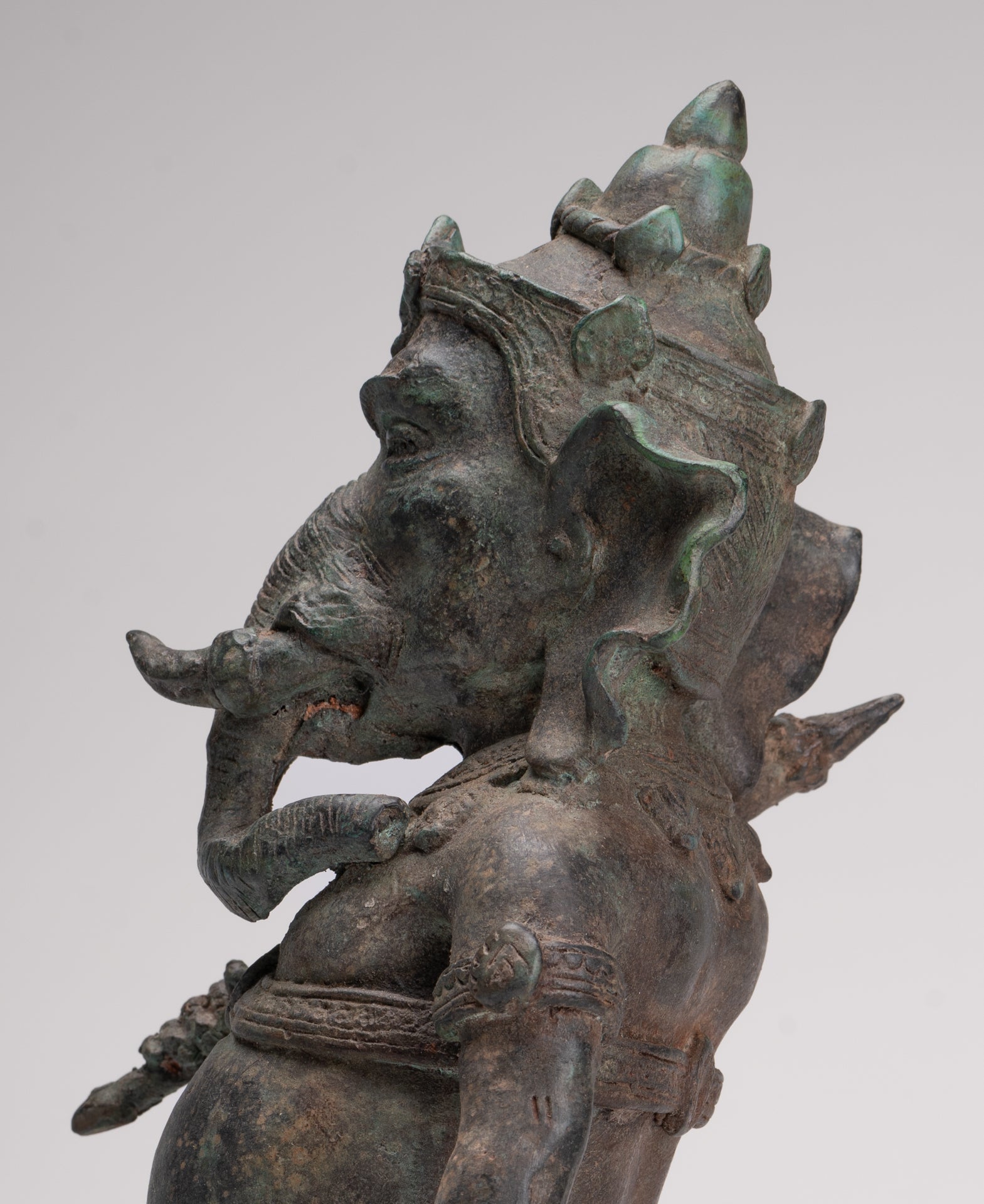 Bridegroom Ganesha Statue - Antique Thai Style Mappilai Ganapathi Ganesh Statue with Umbrella - 37cm/15"