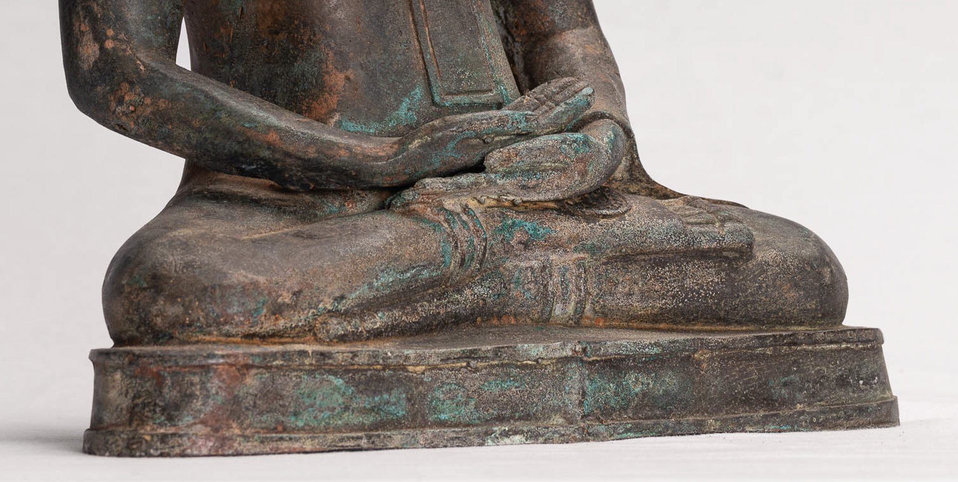 Buddha Statue - Antique Thai Style Seated Bronze Dvaravati Meditation Buddha Statue - 29cm/12"