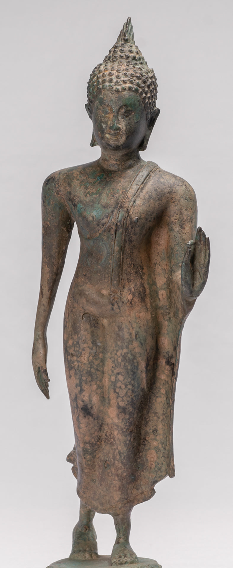 Antike stehende Bronze-Schutz-Buddha-Statue im Sukhothai-Stil – 42 cm/17 Zoll
