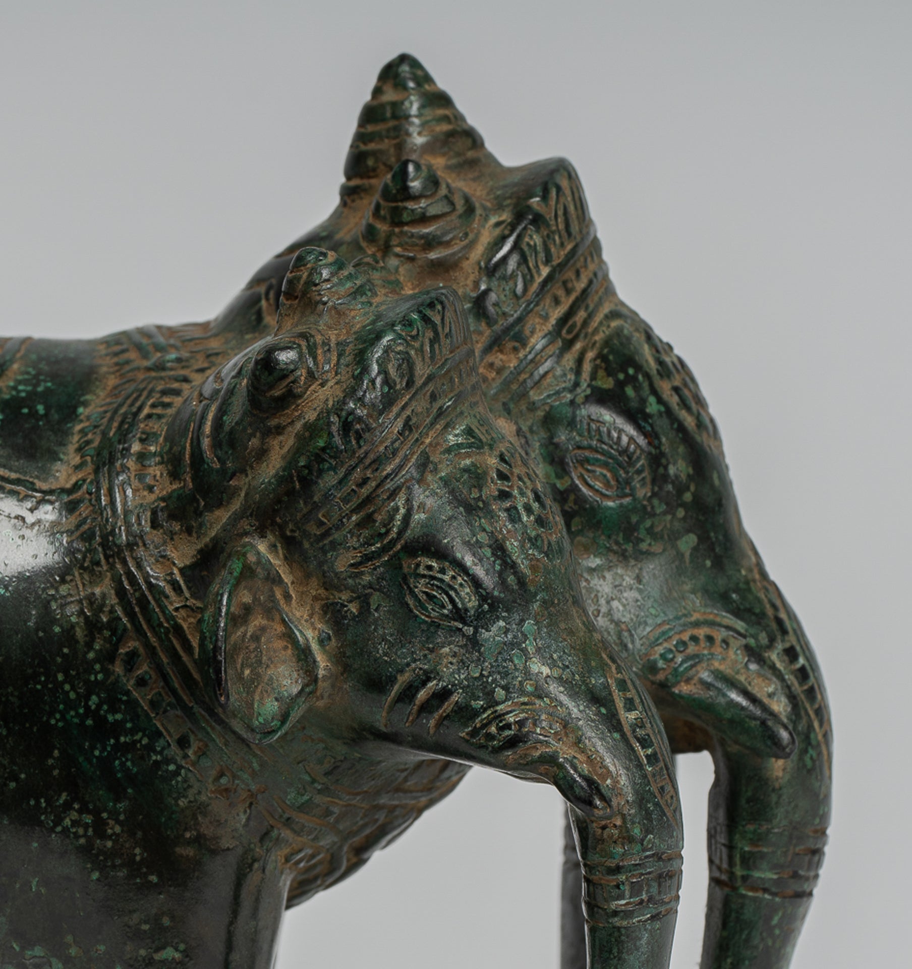 Antique Khmer in stile Khmer Bronzo erawan aivata o statua di elefante - 18 cm/7 "di altezza