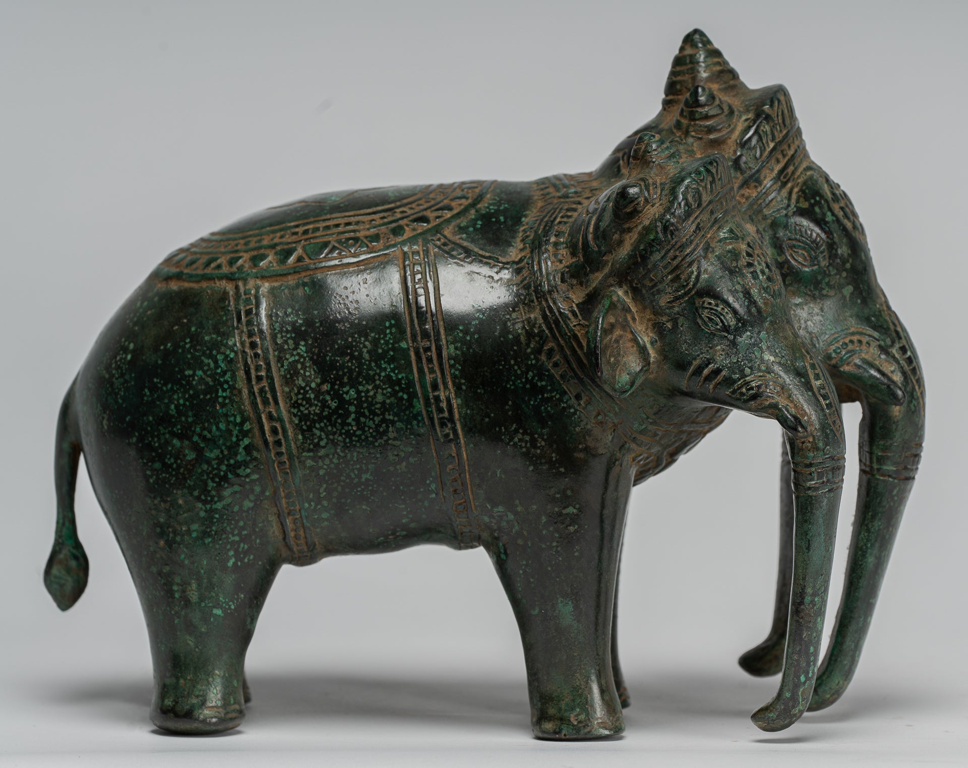 Antique Khmer in stile Khmer Bronzo erawan aivata o statua di elefante - 18 cm/7 "di altezza