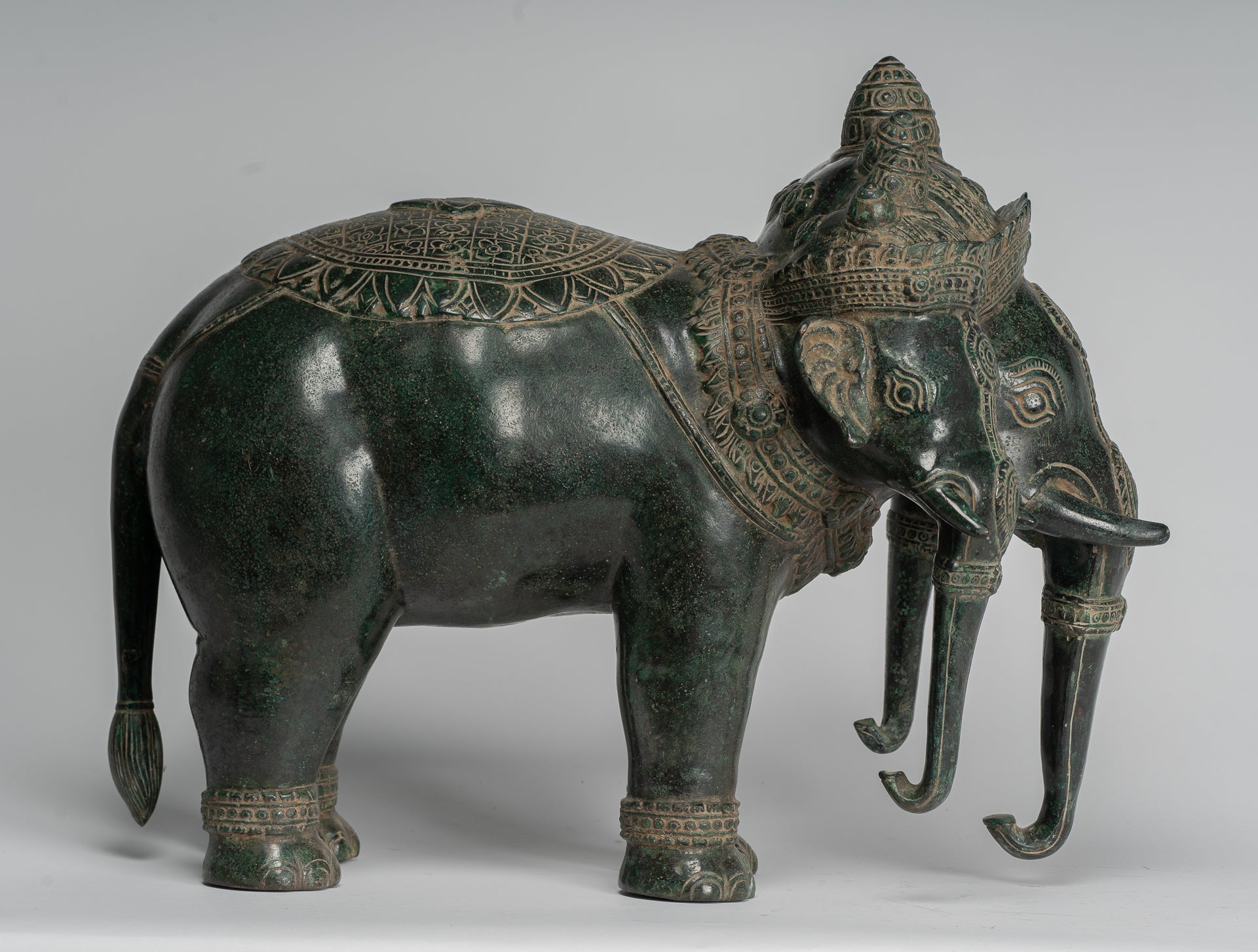 Estatua de Airavata o Elephant de Estilo Antiguo de Estilo JMER - 44cm/18 "de altura