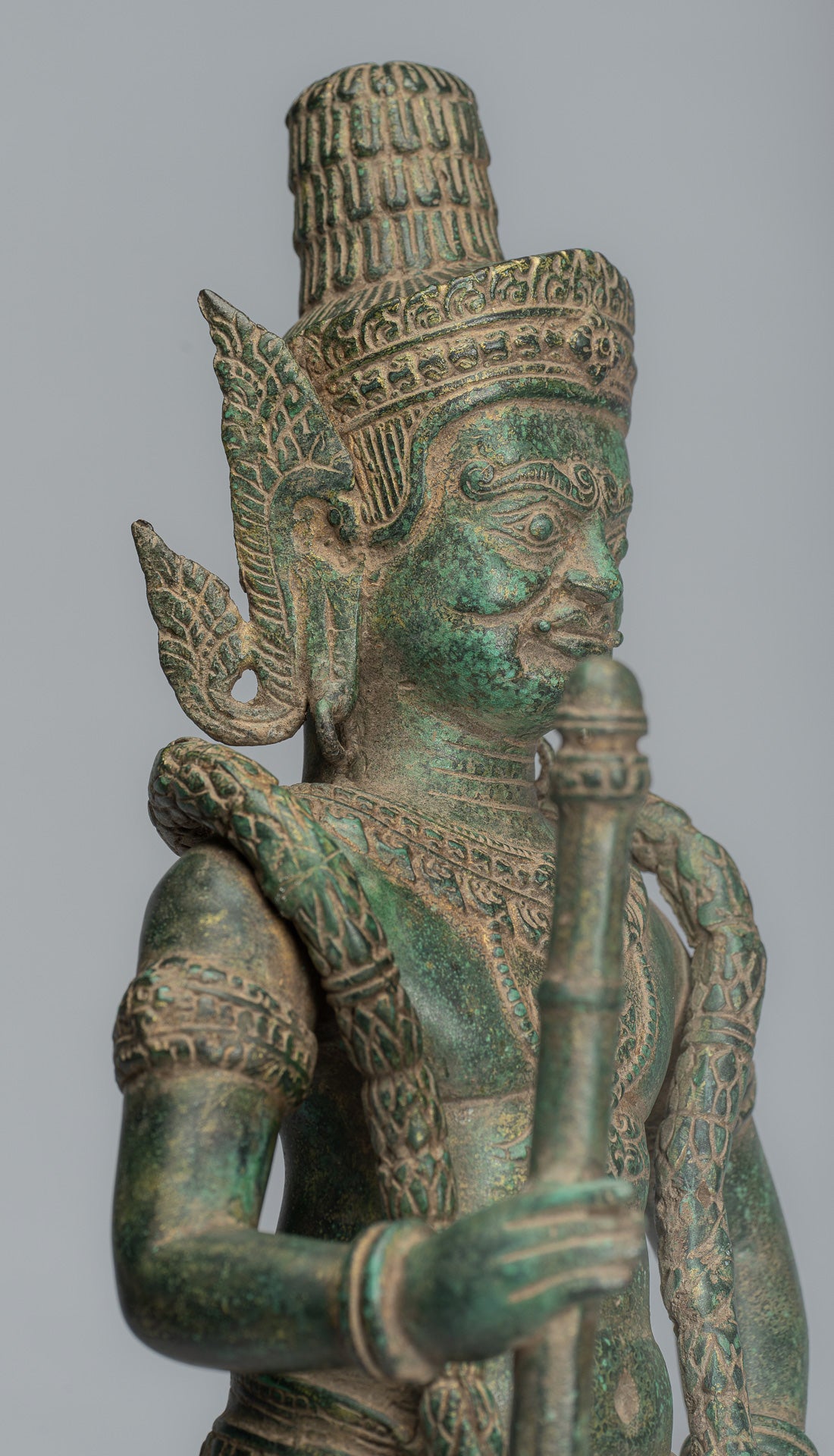 Statua del Guardian - Antique Khmer Bronze Koh Ker Style Yaksha Temple Guardian - 56 cm / 22 "