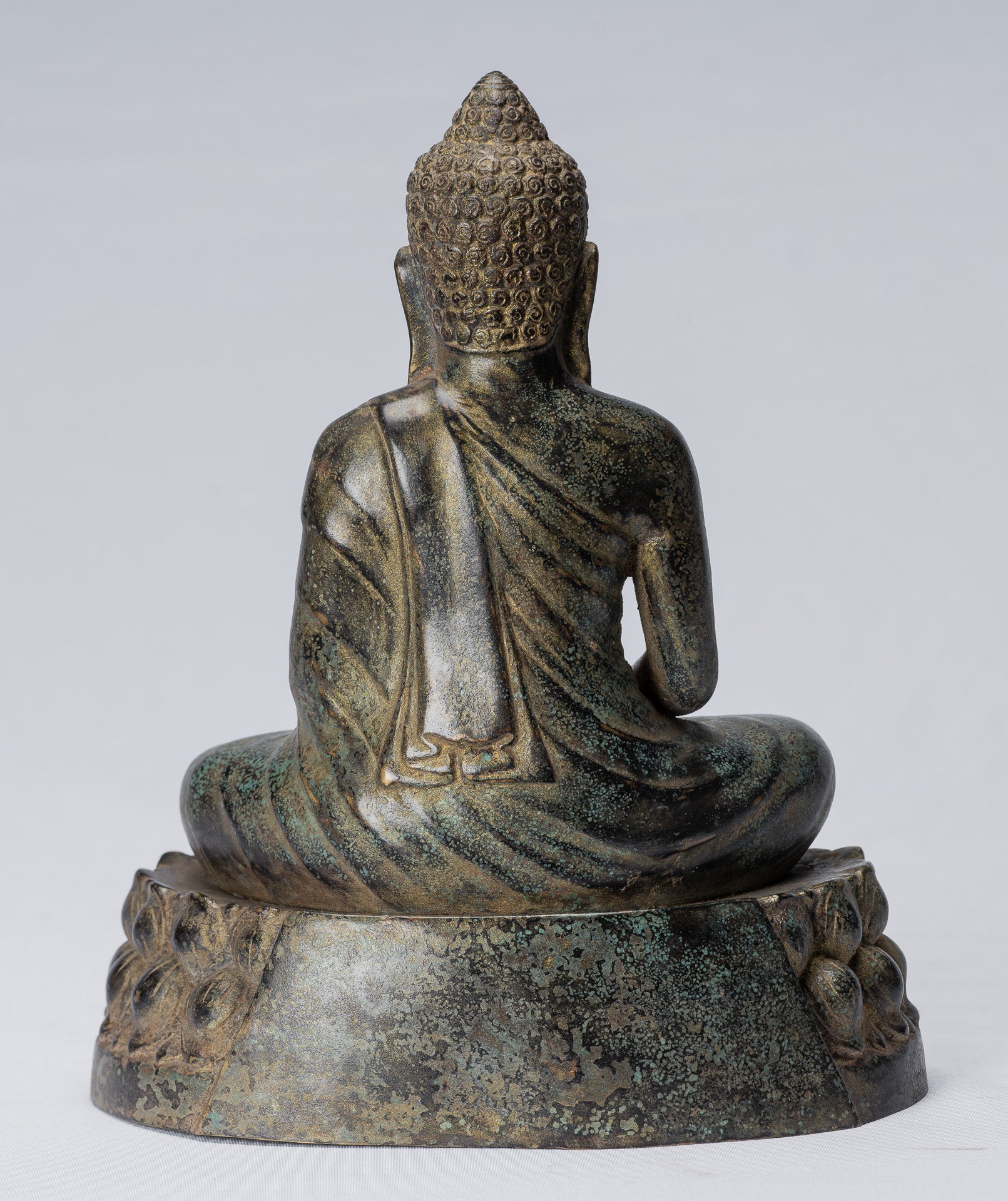 Buddha-Statue – Buddha – sitzende Meditations-Buddha-Statue aus Bronze im antiken Khmer-Stil – 25 cm.