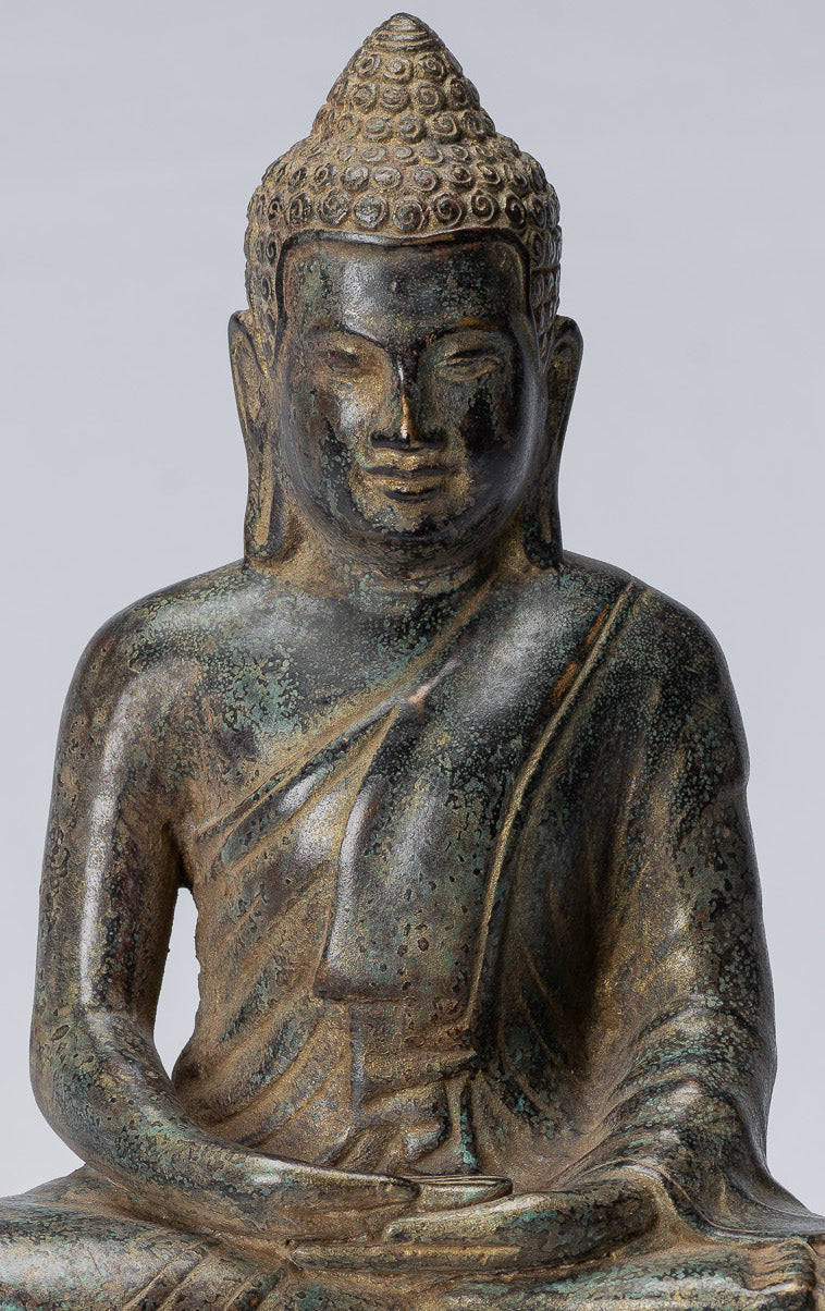 Buddha-Statue – Buddha – sitzende Meditations-Buddha-Statue aus Bronze im antiken Khmer-Stil – 25 cm.