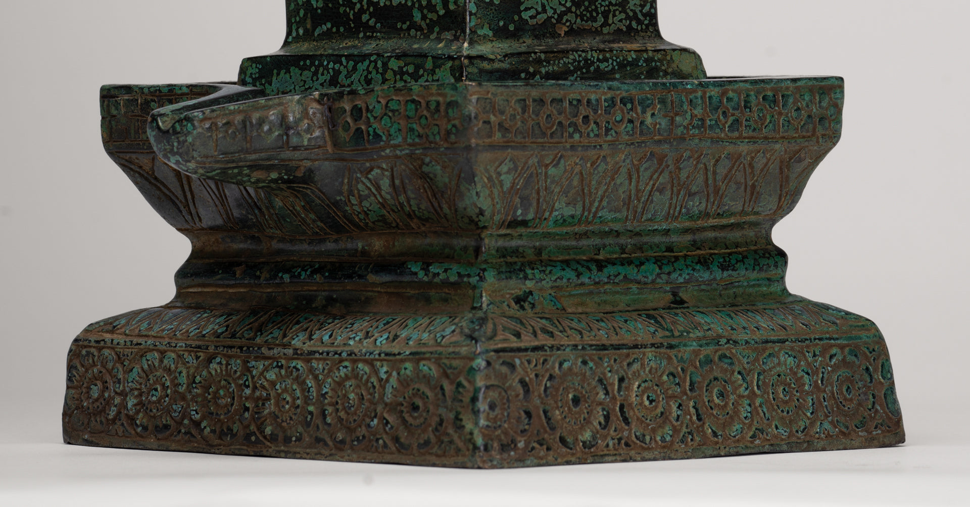 Linga Statue - Antique Khmer Style Bronze Linga / Lingnum & Yoni - 26cm/10"