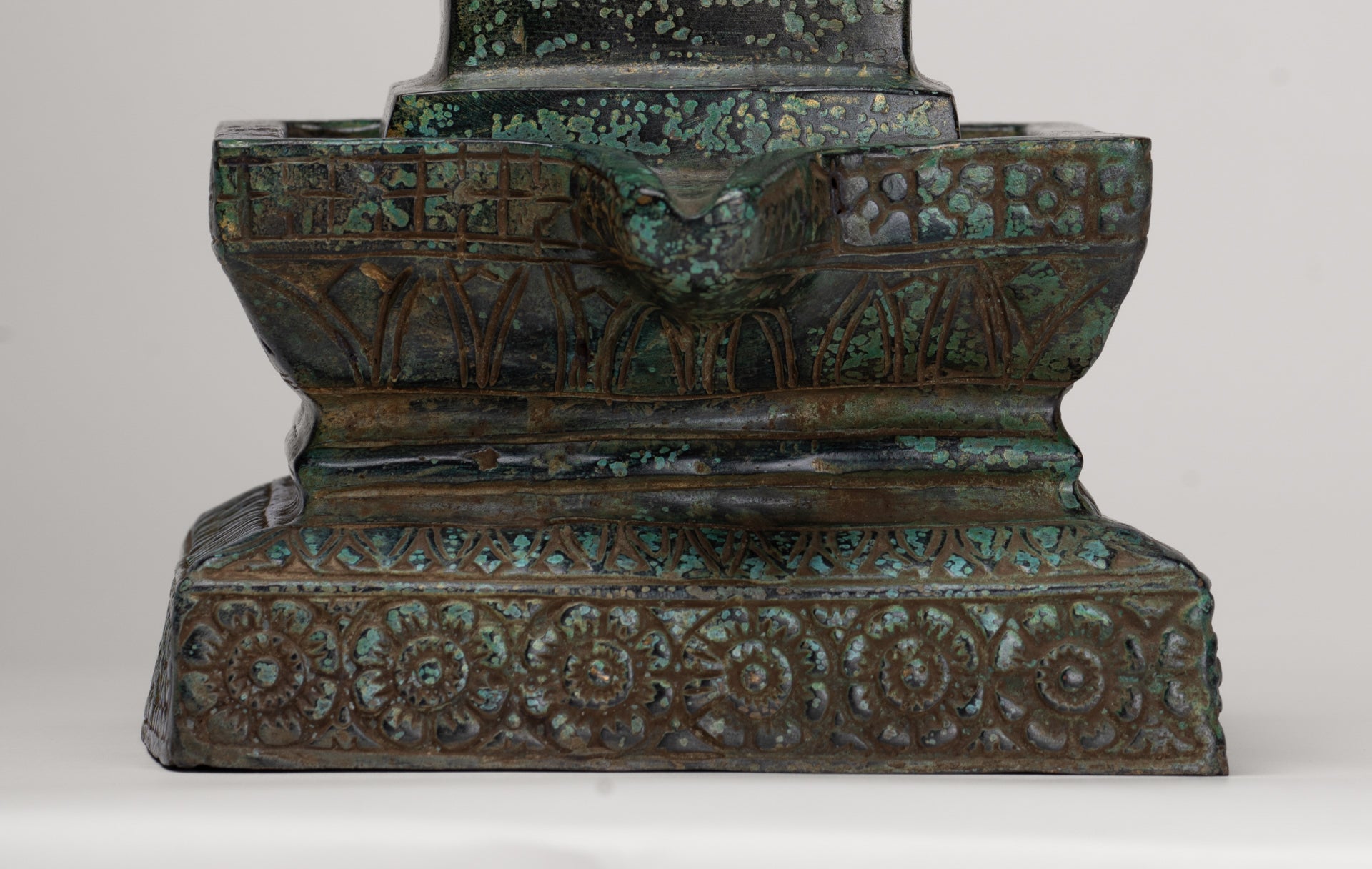 Linga Statue - Antique Khmer Style Bronze Linga / Lingnum & Yoni - 26cm/10"