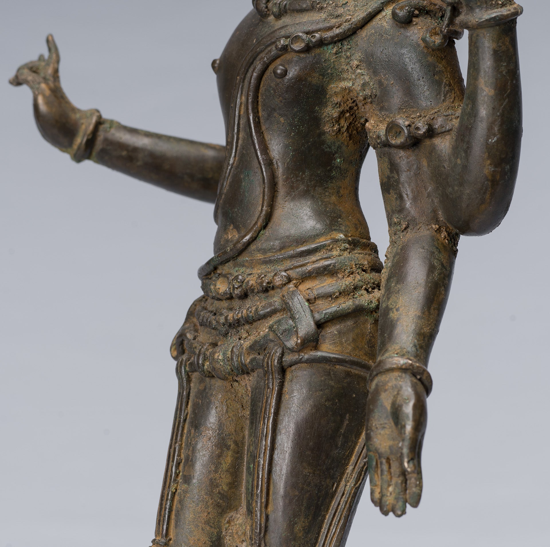 Statue de Tara - statue en bronze majapatit de style javanais ancien Devi Tara statue - 56 CM / 22 pouces