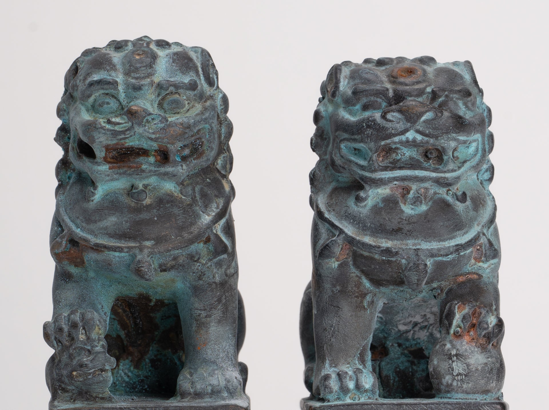 Antique Chinese Style Temple Guardian Lions Shishi Lions Foo Dogs Imperial Lions (Pair) - 10.5cm/4"