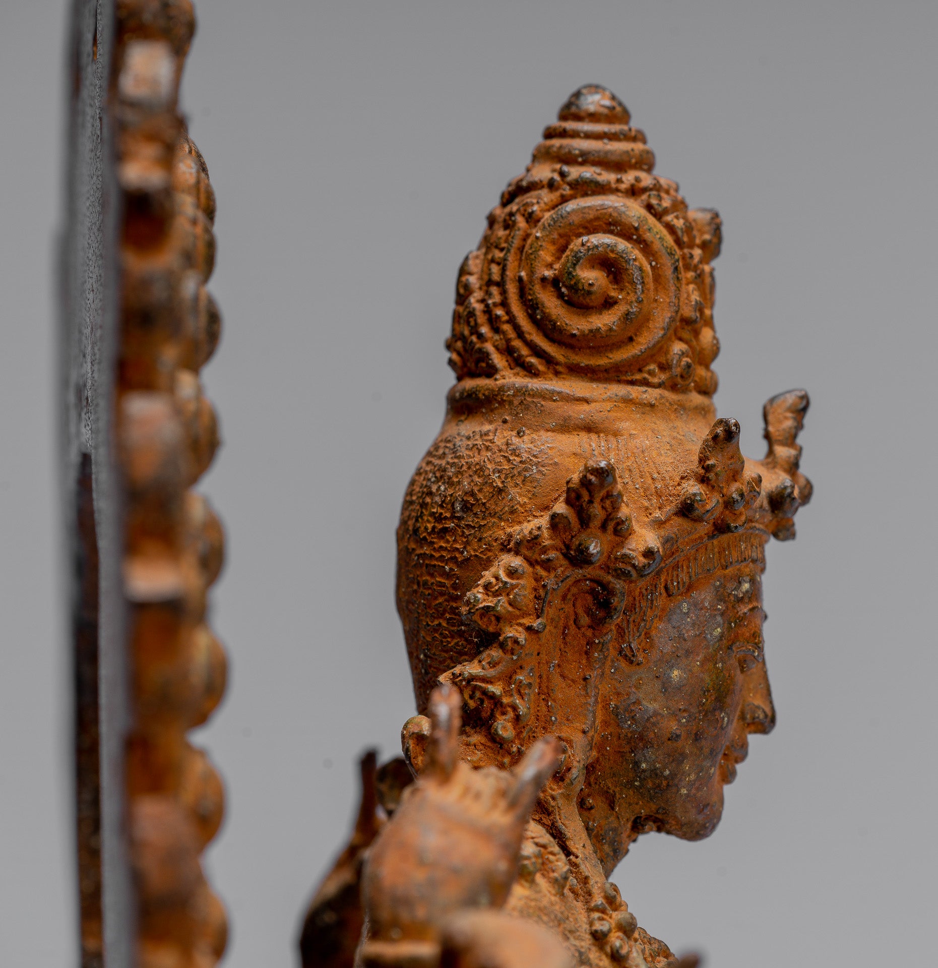 Statua Bodhisattva - Antique stile indonesiano giavanese a 16 bracci Avalokiteshvara Bodhisattva Statua - 28 cm/11 "