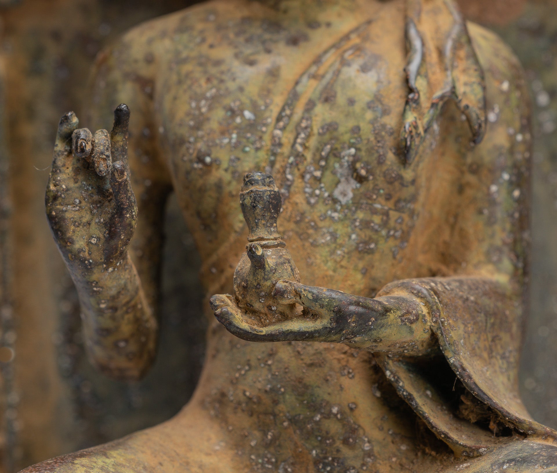 Estatua de Buda - Estilo indonesio antiguo de bronce sentado Javanese Buda - 27 cm/11 "