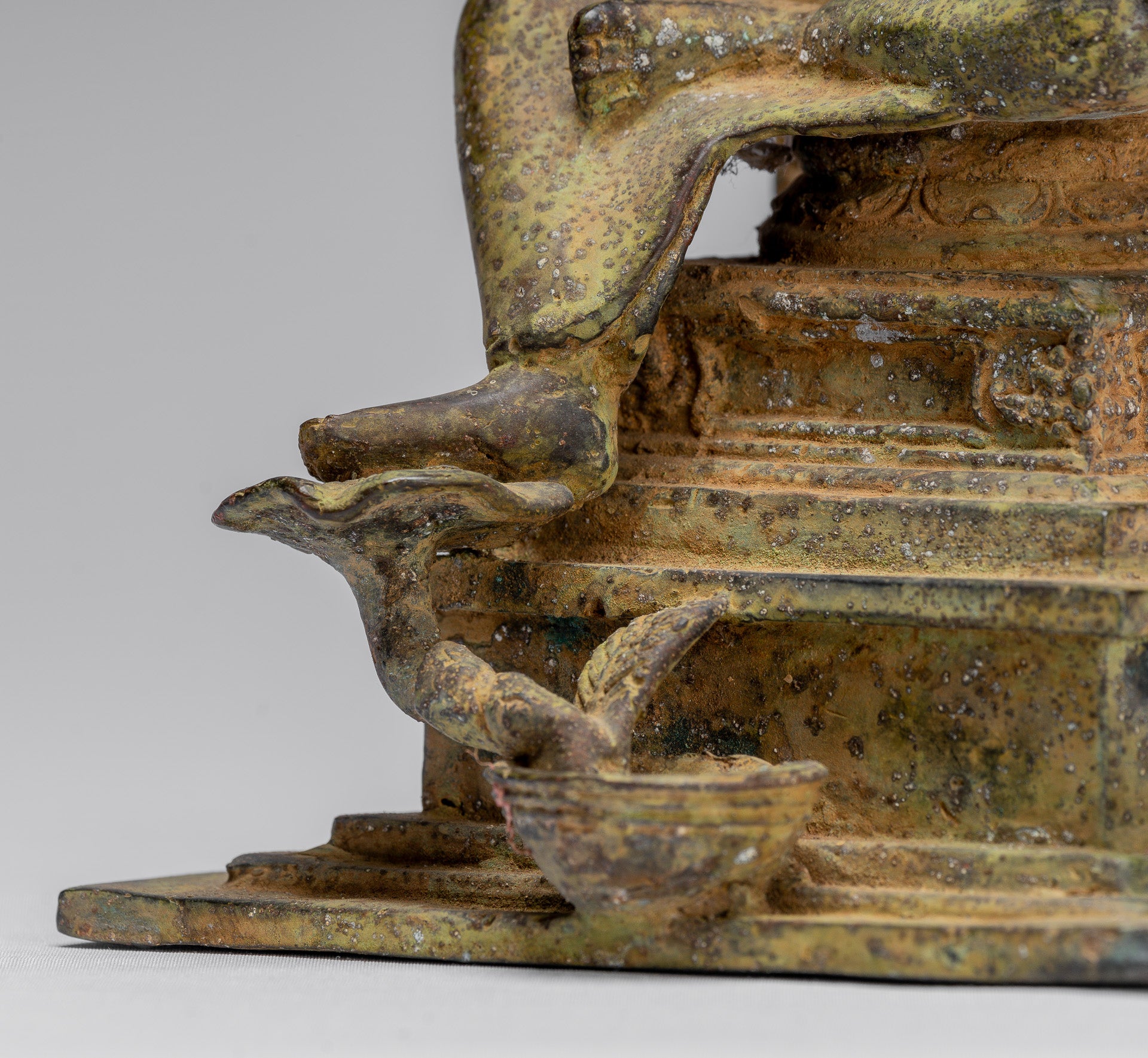 Estatua de Buda - Estilo indonesio antiguo de bronce sentado Javanese Buda - 27 cm/11 "