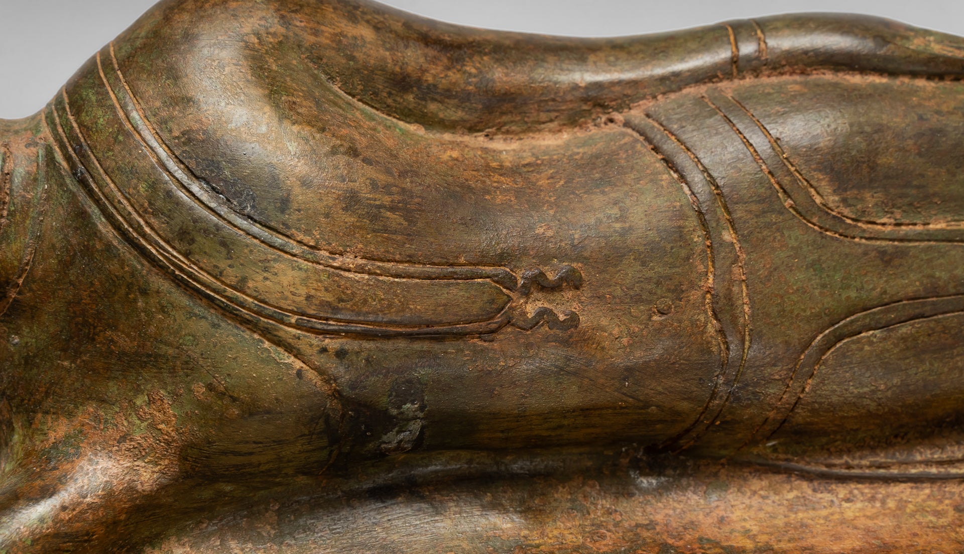 Statua Buddha - Antique Thai Thai Bronzo Sukhothai Reclining Nirvana Buddha Statua - 55cm/22 "