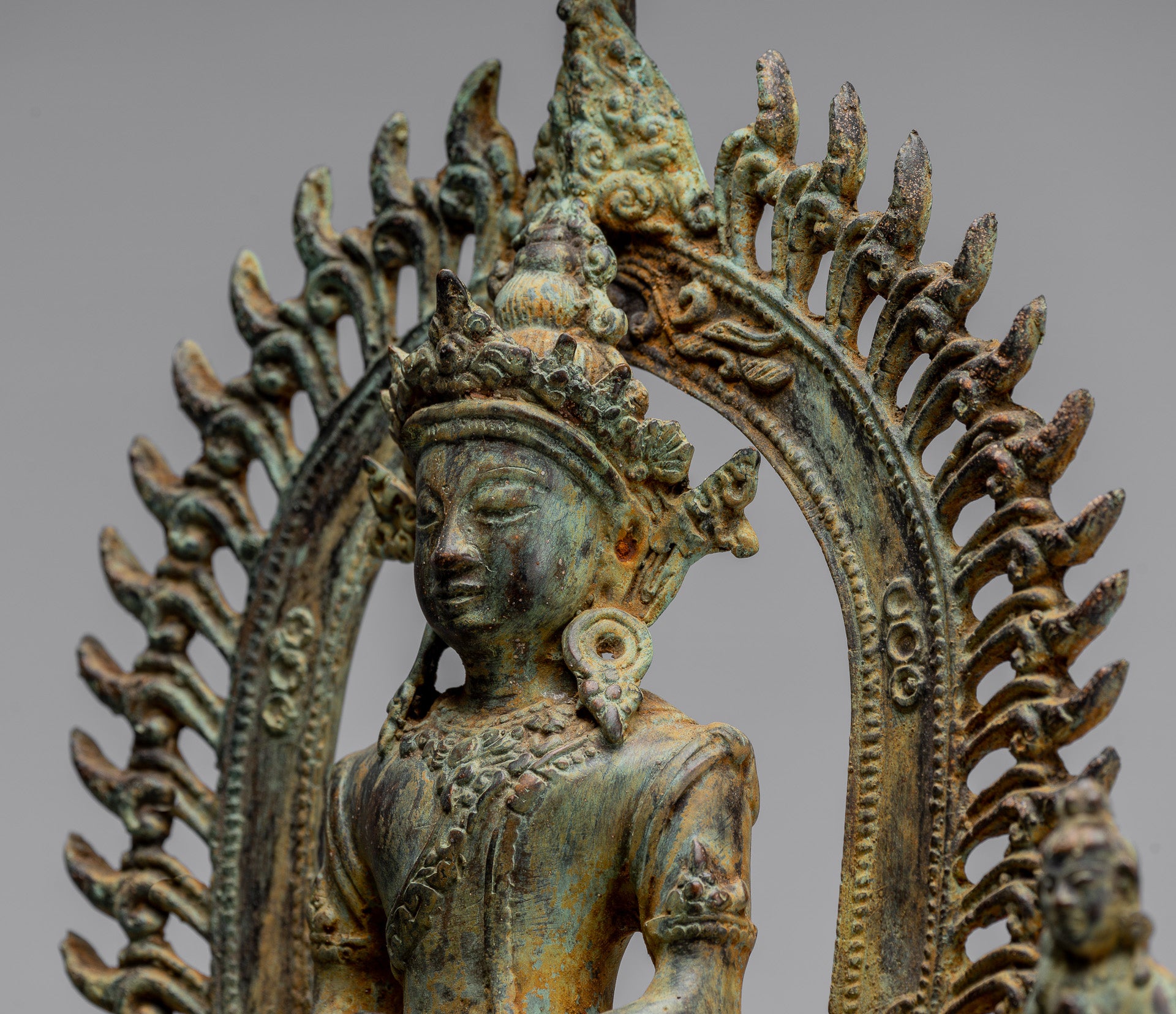 Statue di Buddha - Antique in stile indonesiano Bronzo Meditazione giavanese Statua di Buddha - 49 cm/20 "