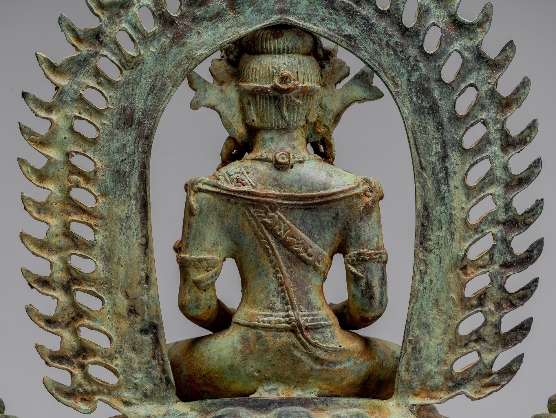Statue di Buddha - Antique in stile indonesiano Bronzo Meditazione giavanese Statua di Buddha - 49 cm/20 "