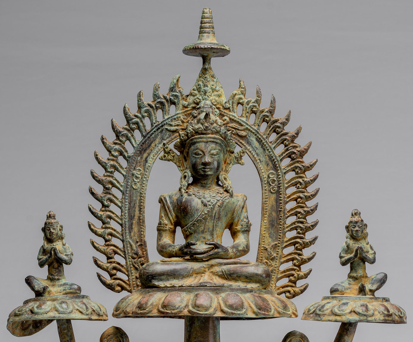 Statue di Buddha - Antique in stile indonesiano Bronzo Meditazione giavanese Statua di Buddha - 49 cm/20 "