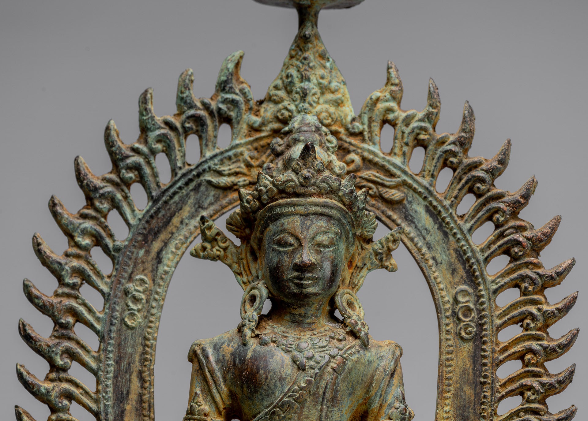 Statue di Buddha - Antique in stile indonesiano Bronzo Meditazione giavanese Statua di Buddha - 49 cm/20 "