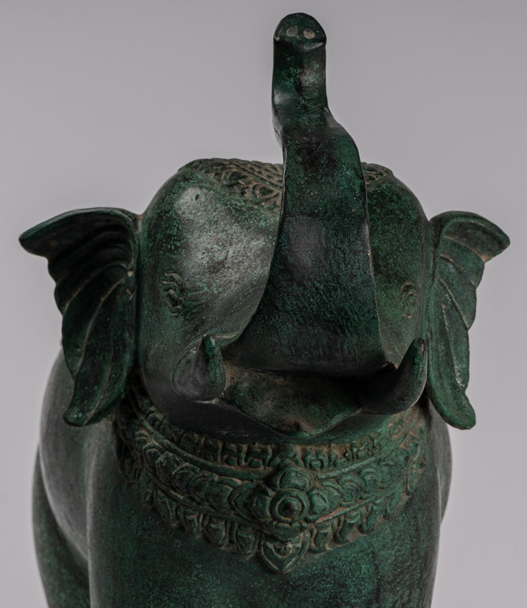 Antique Khmer Style Bronze in piedi statua di elefante - 38 cm/15 "di altezza