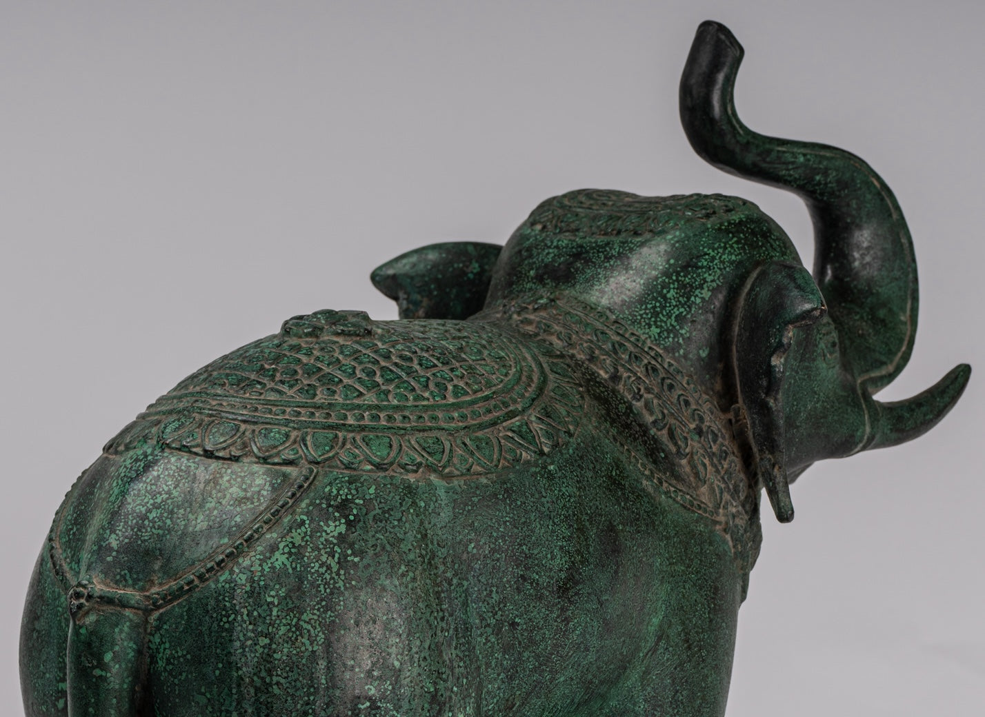 Antique Khmer Style Bronze in piedi statua di elefante - 38 cm/15 "di altezza