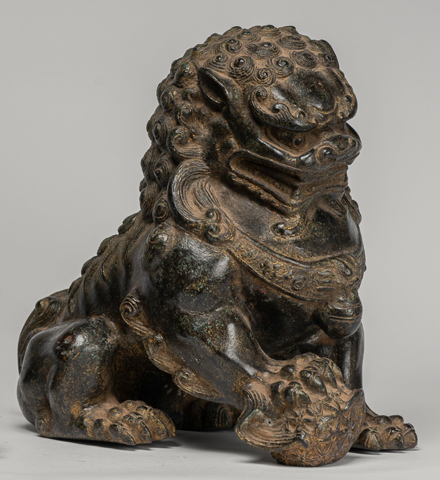 Antique Chinese Style Temple Guardian Lions Shishi Lions Foo Dogs Imperial Lions (Pair) - 25cm/10"