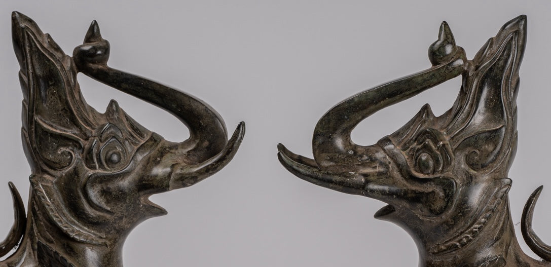 Antiguo estilo birmano de bronce de pie Chinthe Guardian Temple Lions (par) - 29 cm/12 "