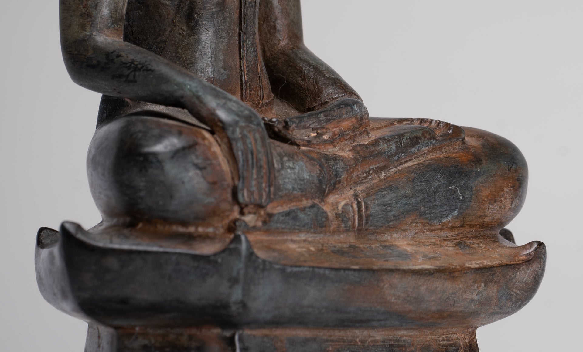 Buddha Statue - Antique Sukhothai Style Thai Enlightenment Buddha Statue - 23.5cm/9"