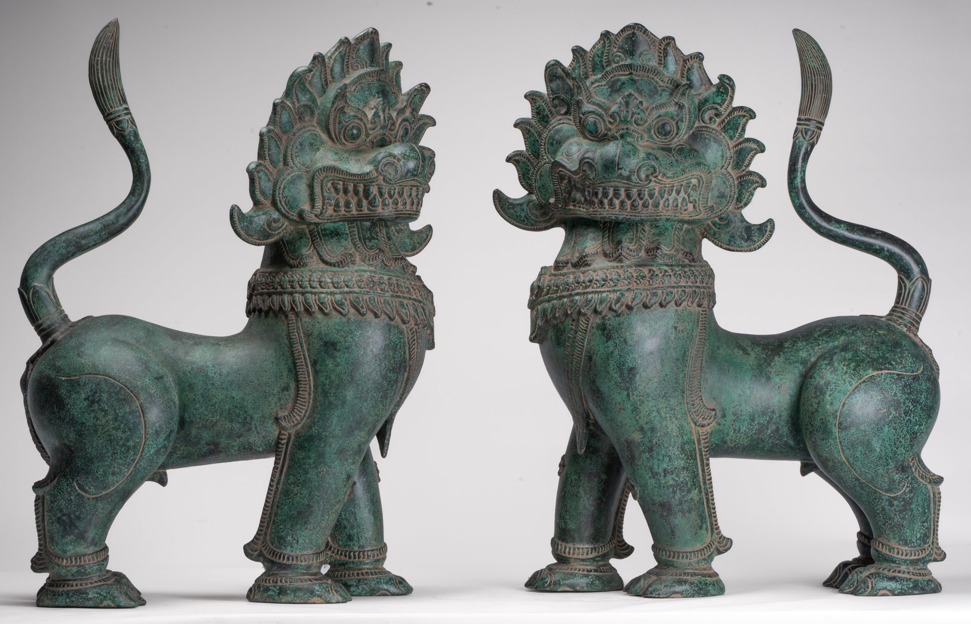 Antique Chinese Style Temple Guardian Lion Foo Dogs Imperial Lion - 66cm/26" (Pair)