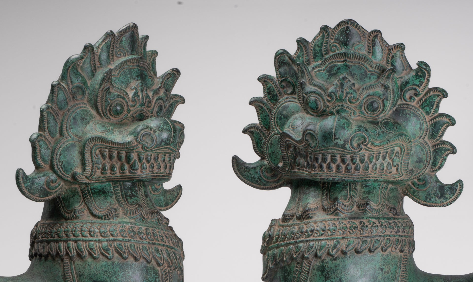 Antique Chinese Style Temple Guardian Lion Foo Dogs Imperial Lion - 66cm/26" (Pair)