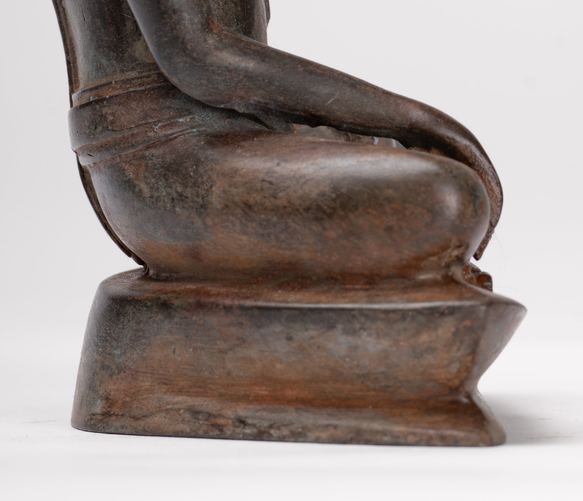 Buddha Statue - Antique Ayutthaya Style Seated Enlightenment Buddha Statue - 19cm/8"