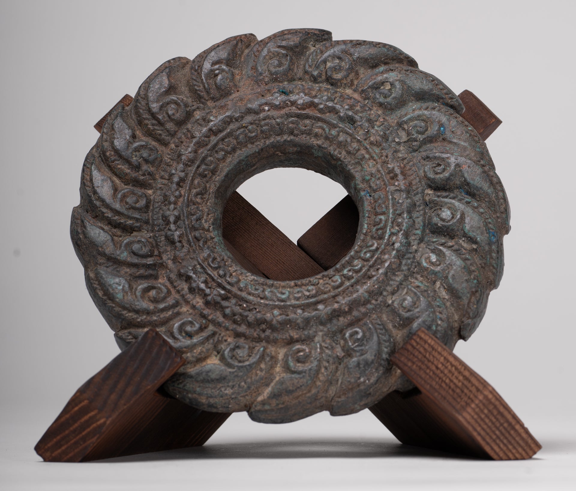 Discus - Antique Khmer Style Bronze Vishnu Discus or Chakra - 15cm/6"