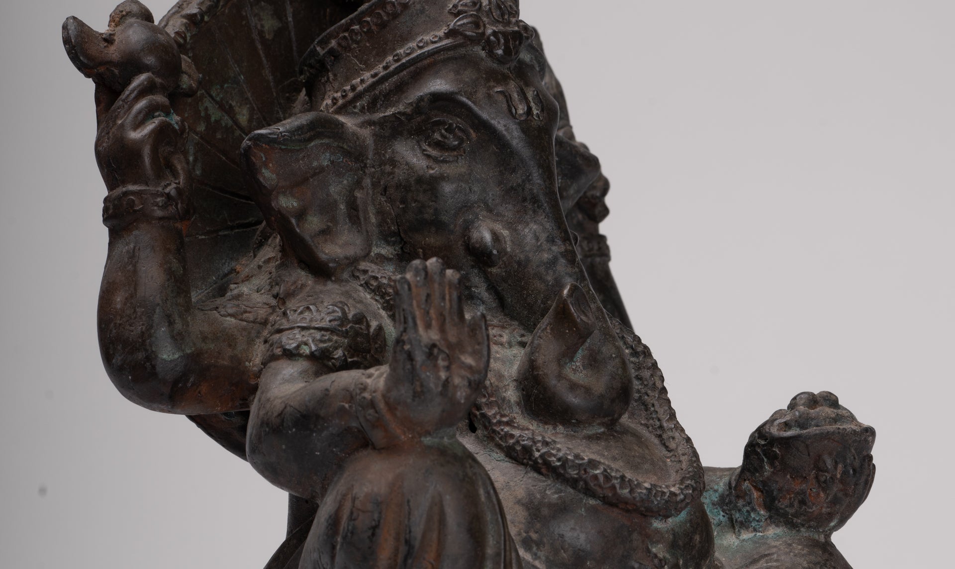 Ganesh - Antique Thai Style Bronze Seated Ganesha - 22cm/9"