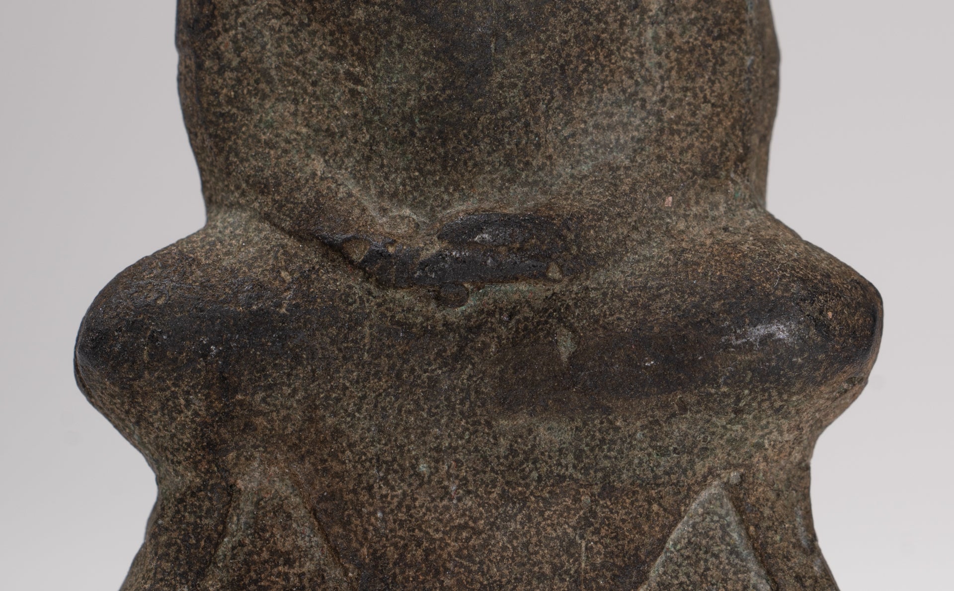 Antique Thai Style Seated Bronze Ayutthaya Meditation Buddha Statue - 9cm/4"