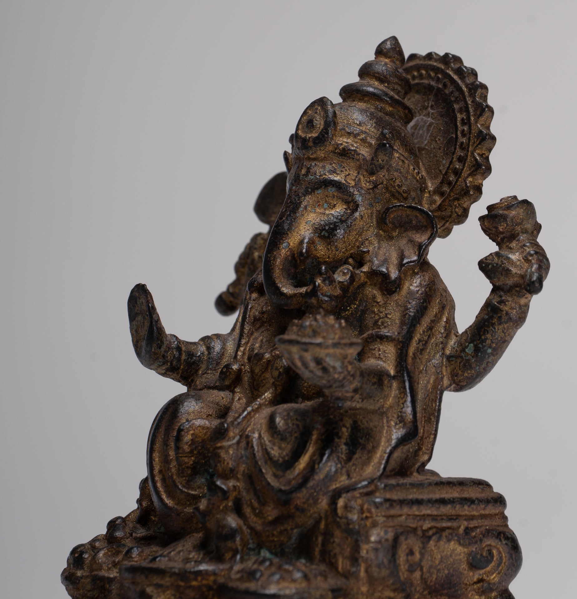 Ganesha Statue - Antique Thai Style Seated Bronze Ganesh Statue - 10cm/4"