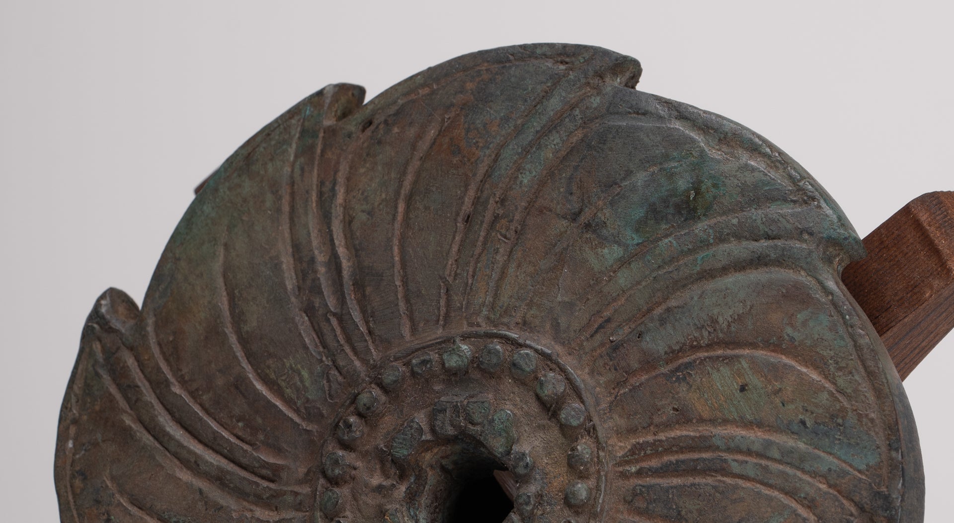 Discus - Antique Khmer Style Bronze Vishnu Discus or Chakra - 15cm/6"