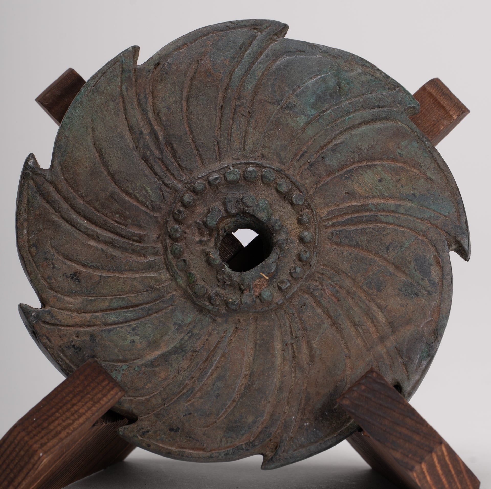 Discus - Antique Khmer Style Bronze Vishnu Discus or Chakra - 15cm/6"