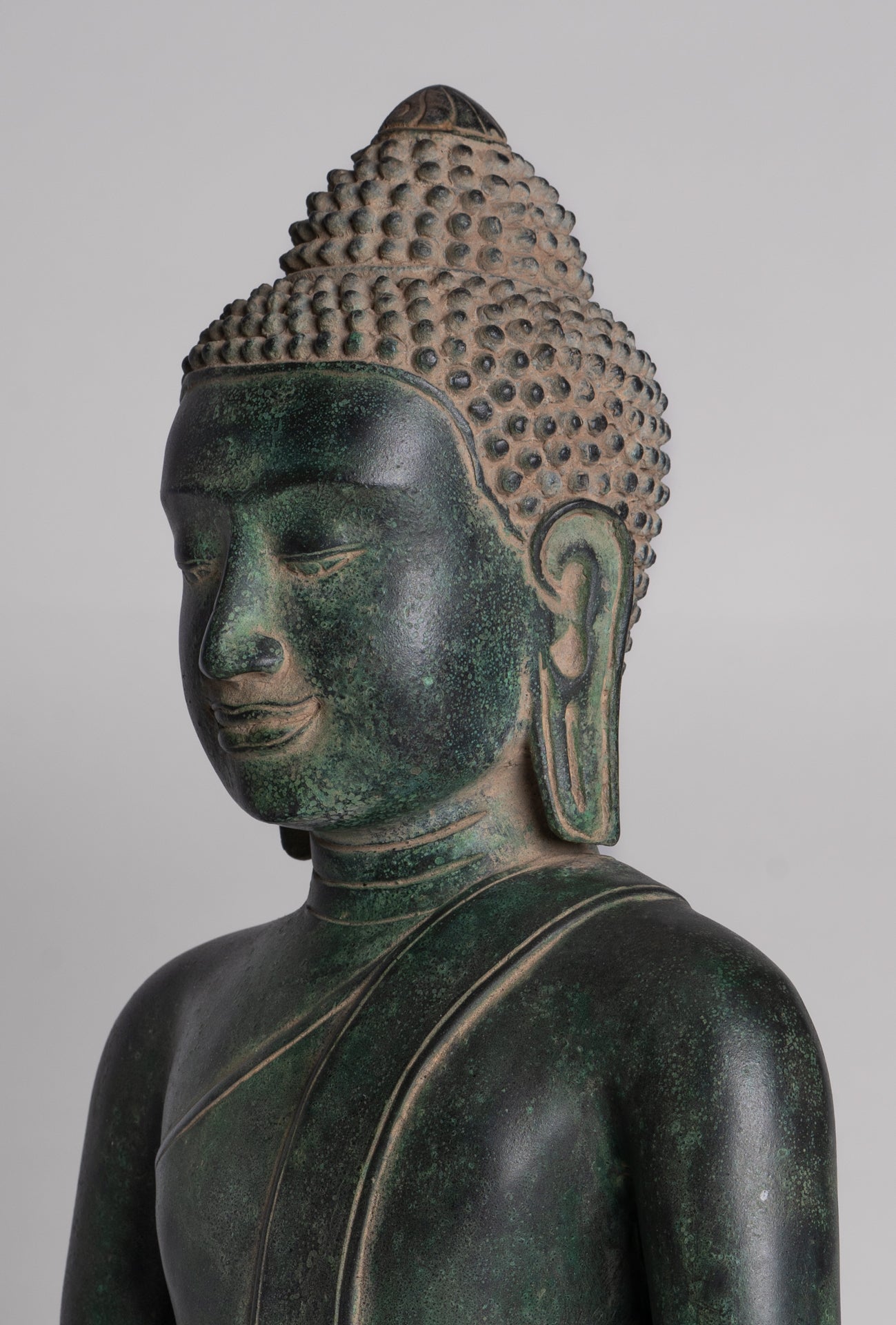 Statua di Buddha - Statua di Buddha seduto in meditazione seduto in bronzo in stile Khmer antico - 40 cm/16"