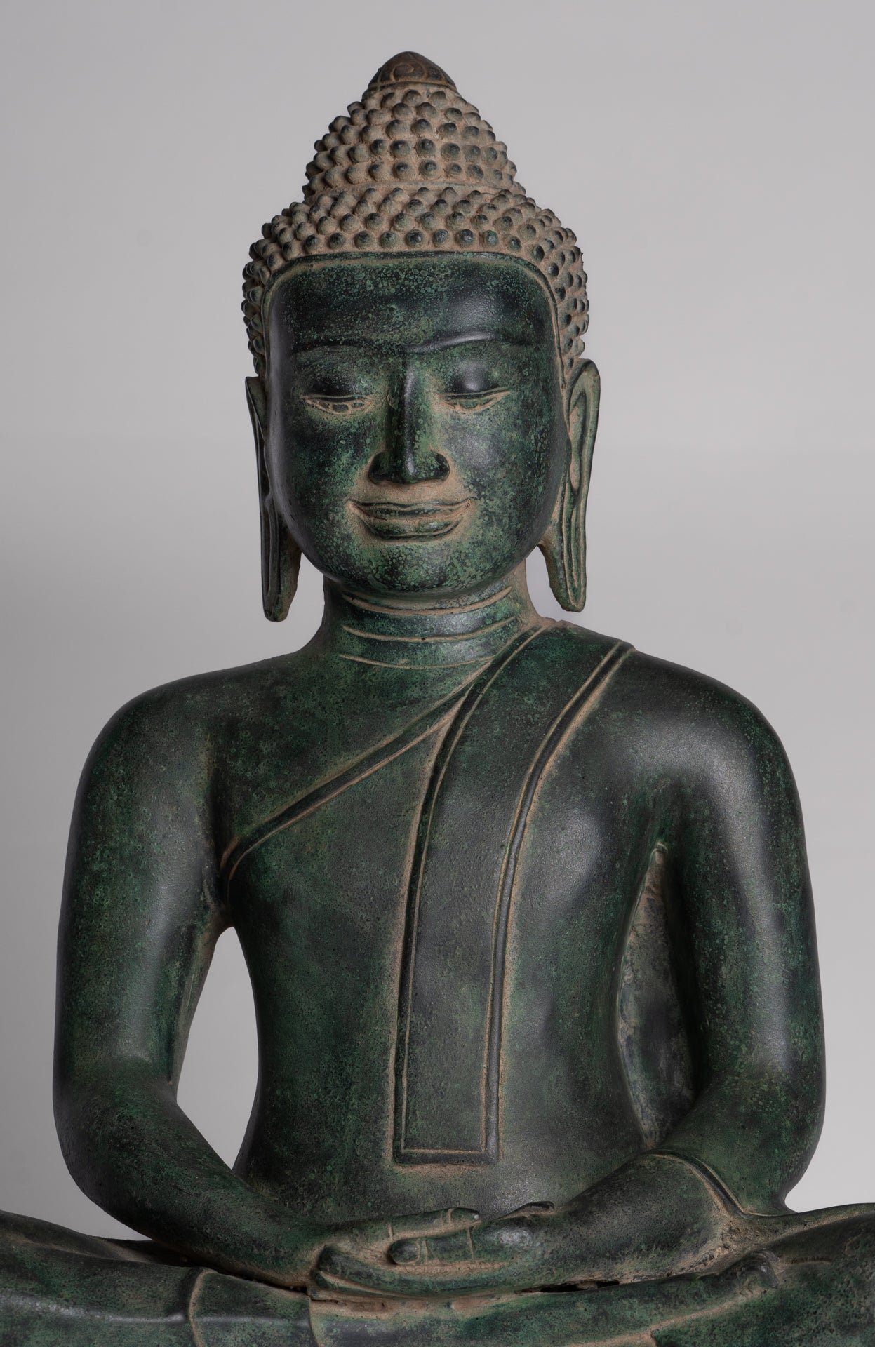 Statua di Buddha - Statua di Buddha seduto in meditazione seduto in bronzo in stile Khmer antico - 40 cm/16"