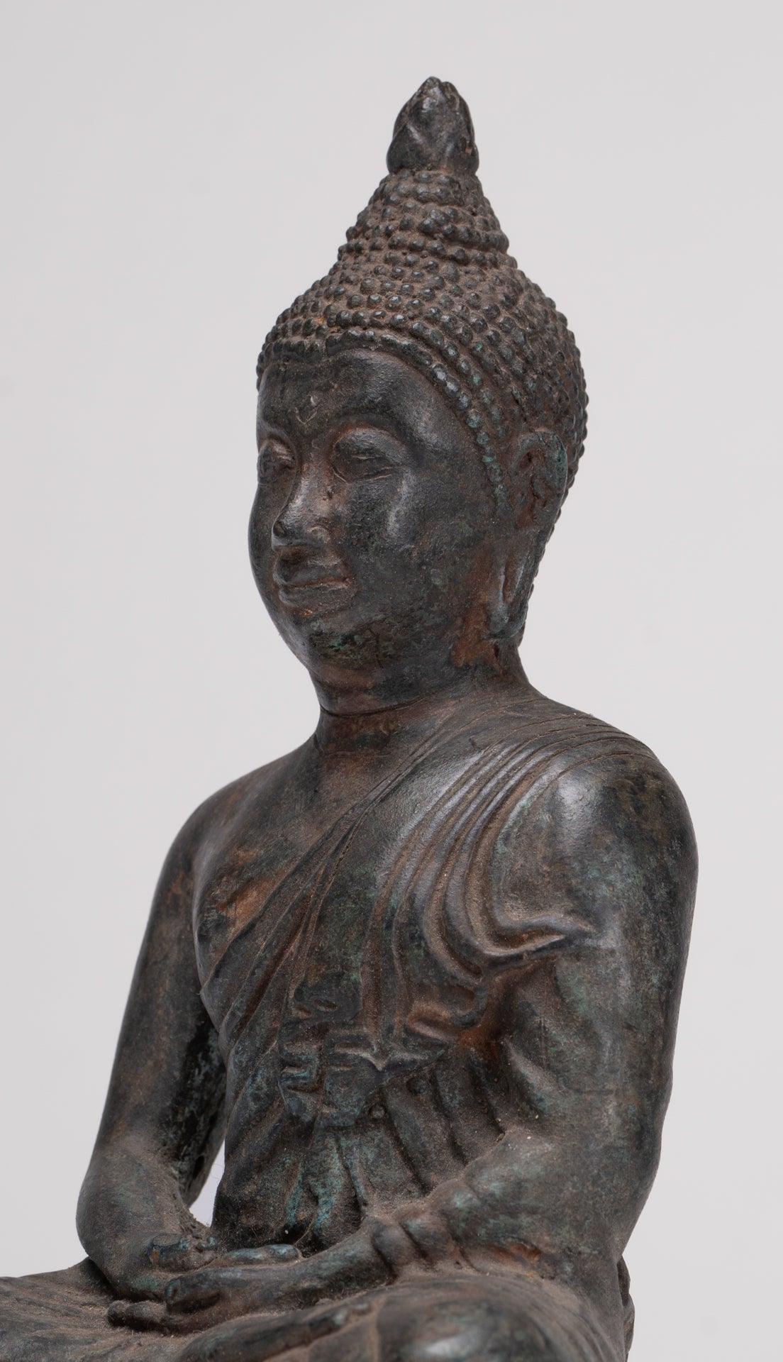 Antike Chiang-Saen-Meditations-Buddha-Statue aus Bronze im thailändischen Stil – 23 cm.