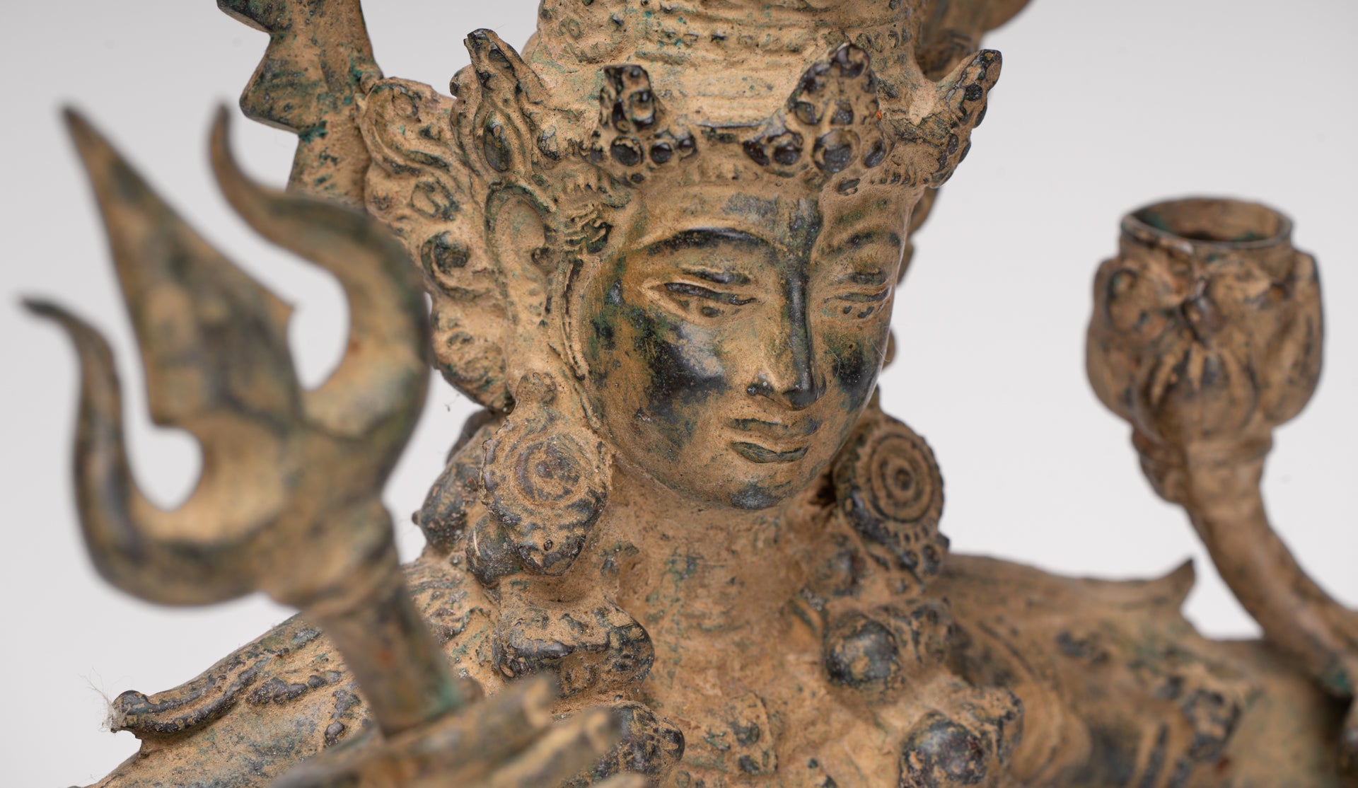 Estatua de Kali - Estatua antigua de Kali o Mahakali de bronce de Majapahit de estilo Java - 44 cm/18"