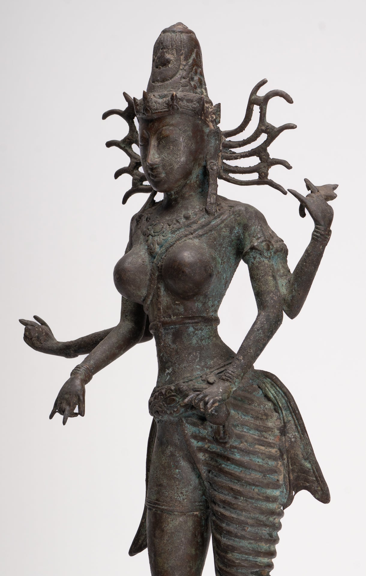 Statue Parvati – Statue Parvati javanaise en bronze de style indonésien antique 58 cm/23"