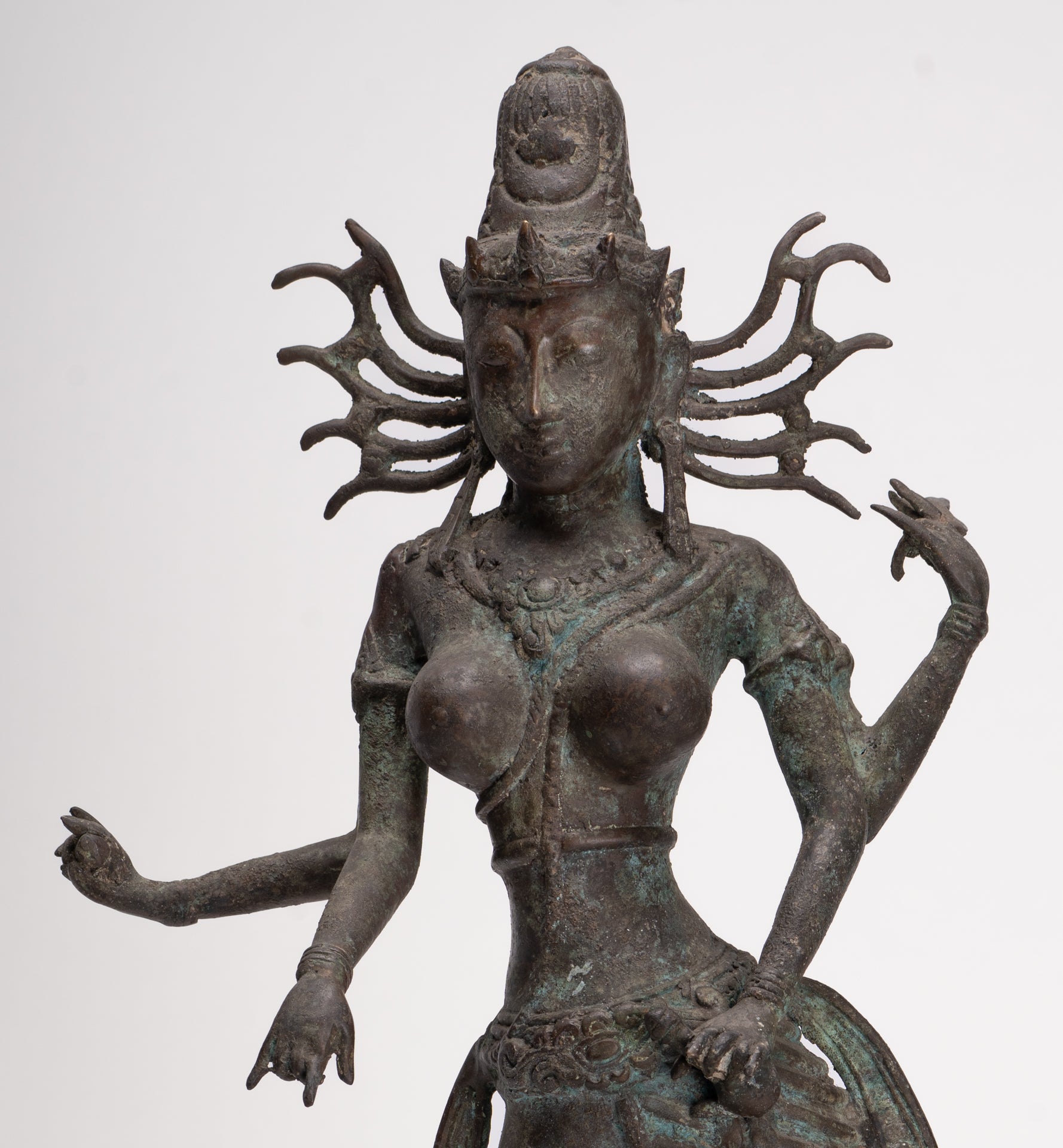 Statue Parvati – Statue Parvati javanaise en bronze de style indonésien antique 58 cm/23"