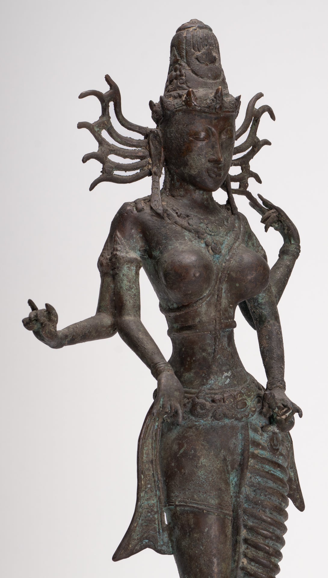 Statue Parvati – Statue Parvati javanaise en bronze de style indonésien antique 58 cm/23"