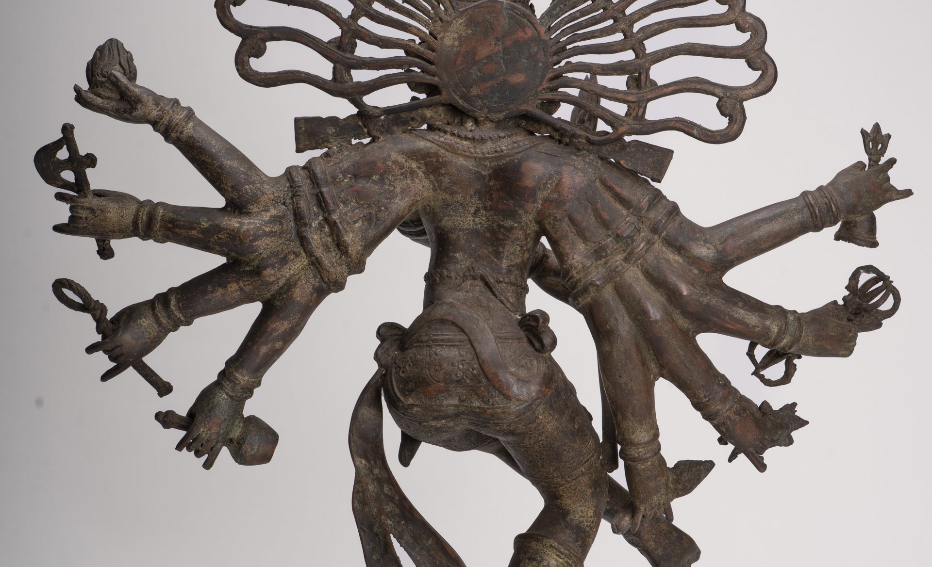 Estatua antigua de Shiva danzante de bronce de estilo javanés como Lord Nataraja - 34,5 cm (14 ") de alto