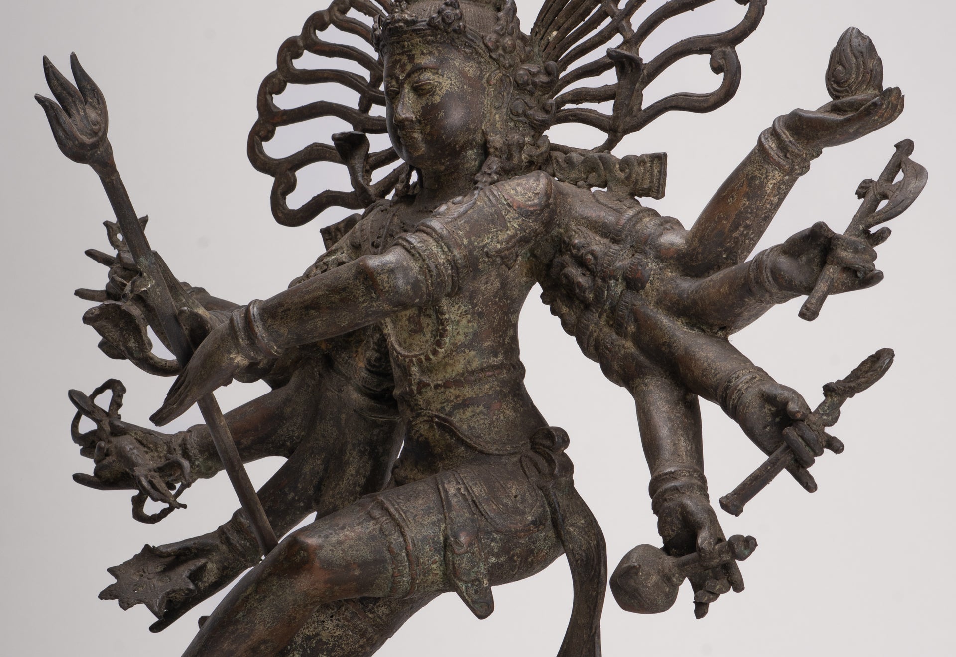Estatua antigua de Shiva danzante de bronce de estilo javanés como Lord Nataraja - 34,5 cm (14 ") de alto