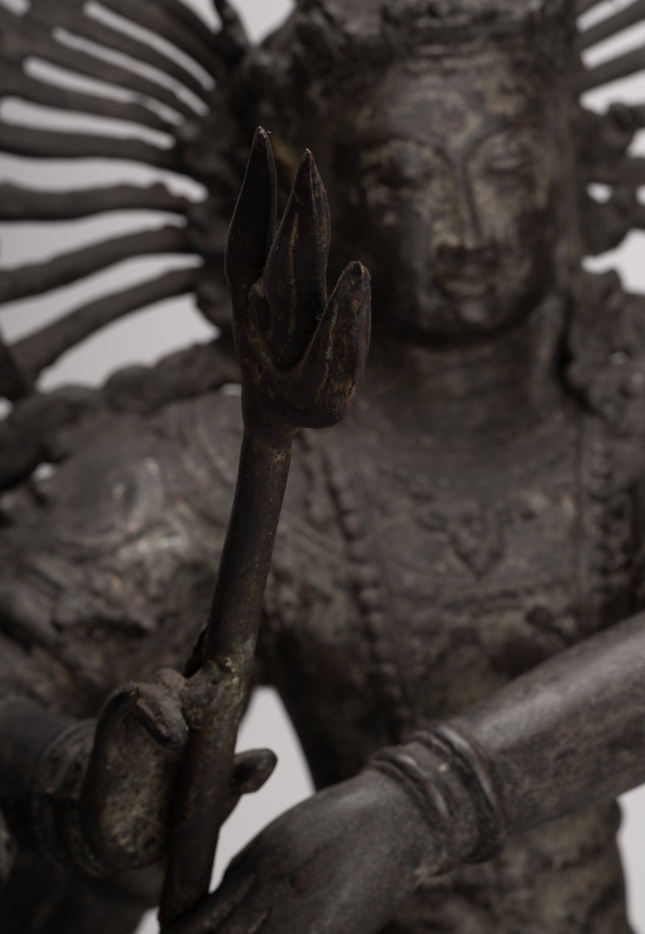 Estatua antigua de Shiva danzante de bronce de estilo javanés como Lord Nataraja - 34,5 cm (14 ") de alto