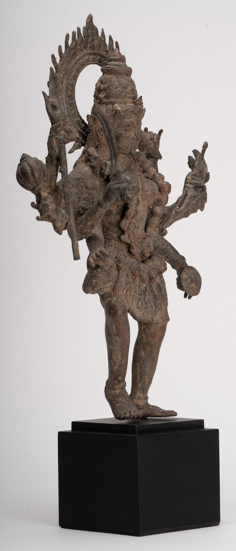 Statua di Kali - Statua di Kali o Mahakali in bronzo antico Majapahit in stile Java - 43 cm/17"