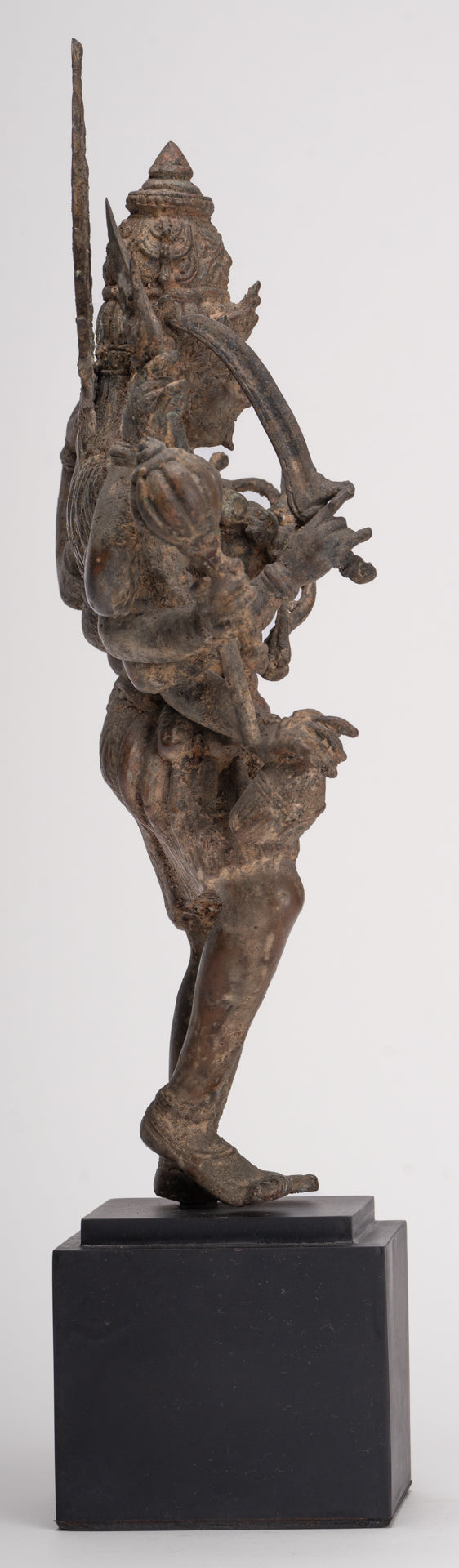 Statua di Kali - Statua di Kali o Mahakali in bronzo antico Majapahit in stile Java - 43 cm/17"