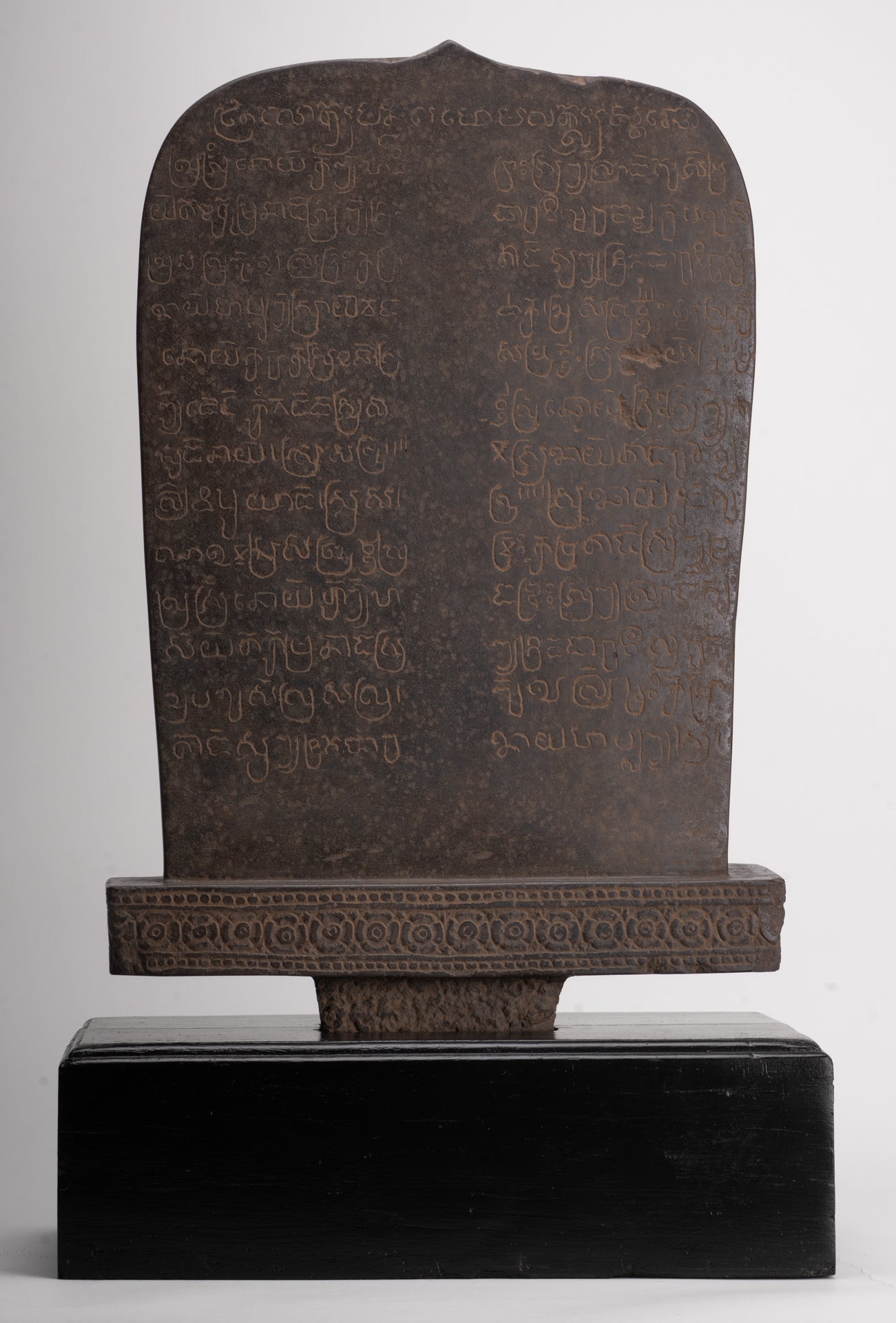 Antique khmer style sanskrit stèle, Nandi - 65cm / 26 "
